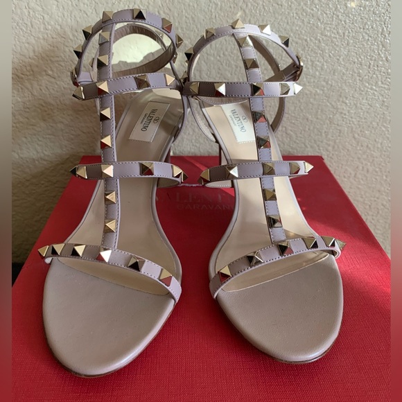 Valentino Garavani Rockstud Sandals - Picture 1 of 13